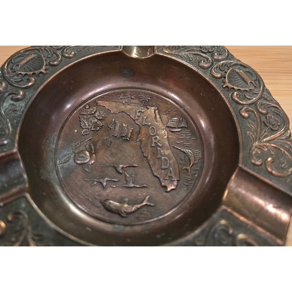 Vintage Florida Souvenir Metal Ashtray Embossed Copper Tone Made in Hong Kong 5" - Picture 4 of 5